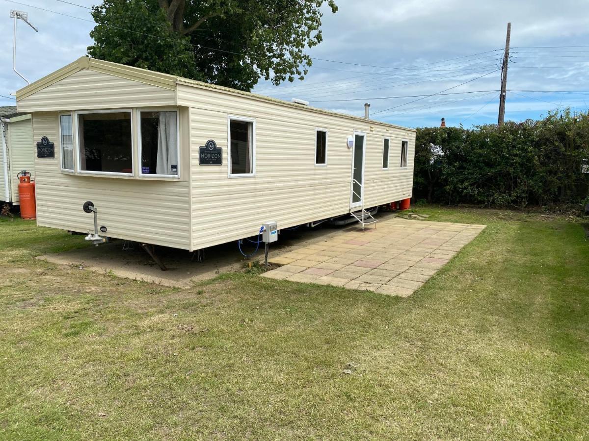 3 Bed 8 Berth Caravan In California Cliffs - M1 Great Yarmouth Exterior photo